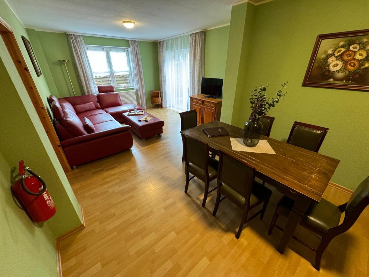 Hotel Garni Seeschloesschen Kolpinsee Exteriör bild