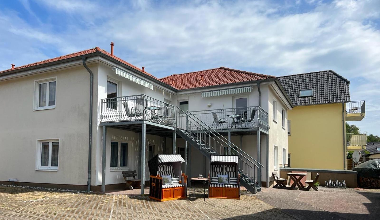 Hotel Garni Seeschloesschen Kolpinsee Exteriör bild