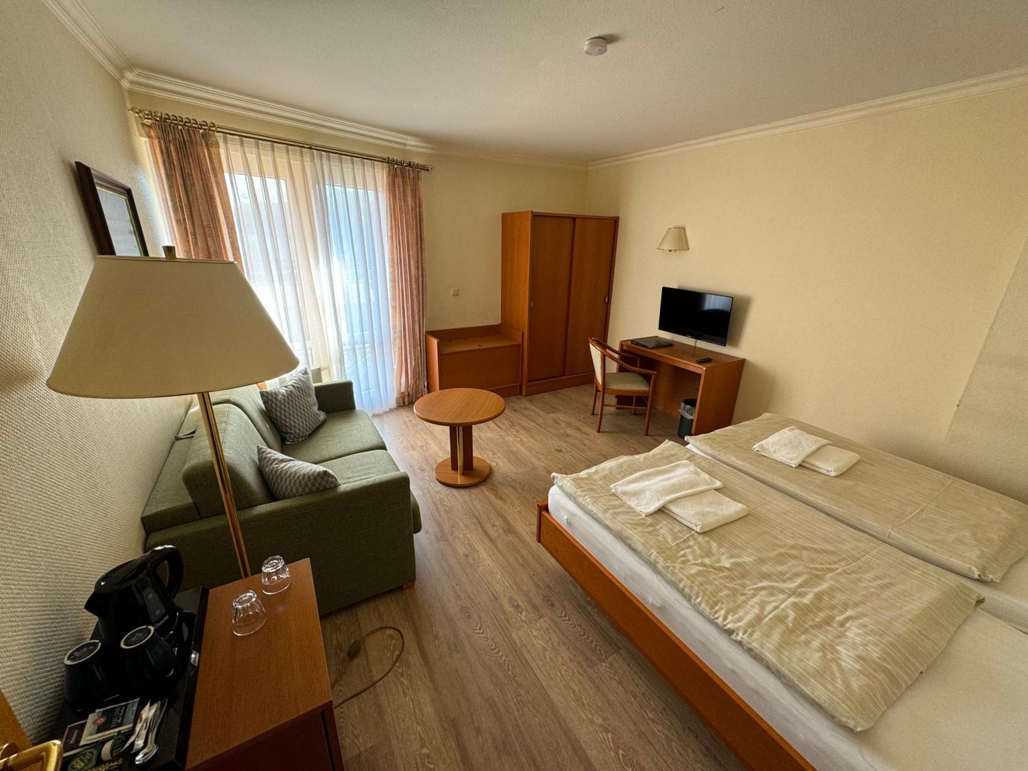 Hotel Garni Seeschloesschen Kolpinsee Exteriör bild