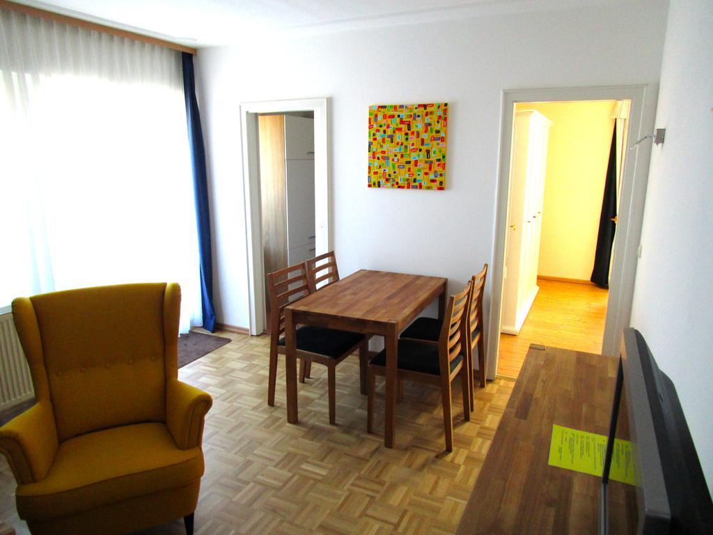 Hotel Garni Seeschloesschen Kolpinsee Exteriör bild